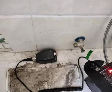 铜梁屋顶漏水维修公司分享下卫生间漏水的危害及解决方法
